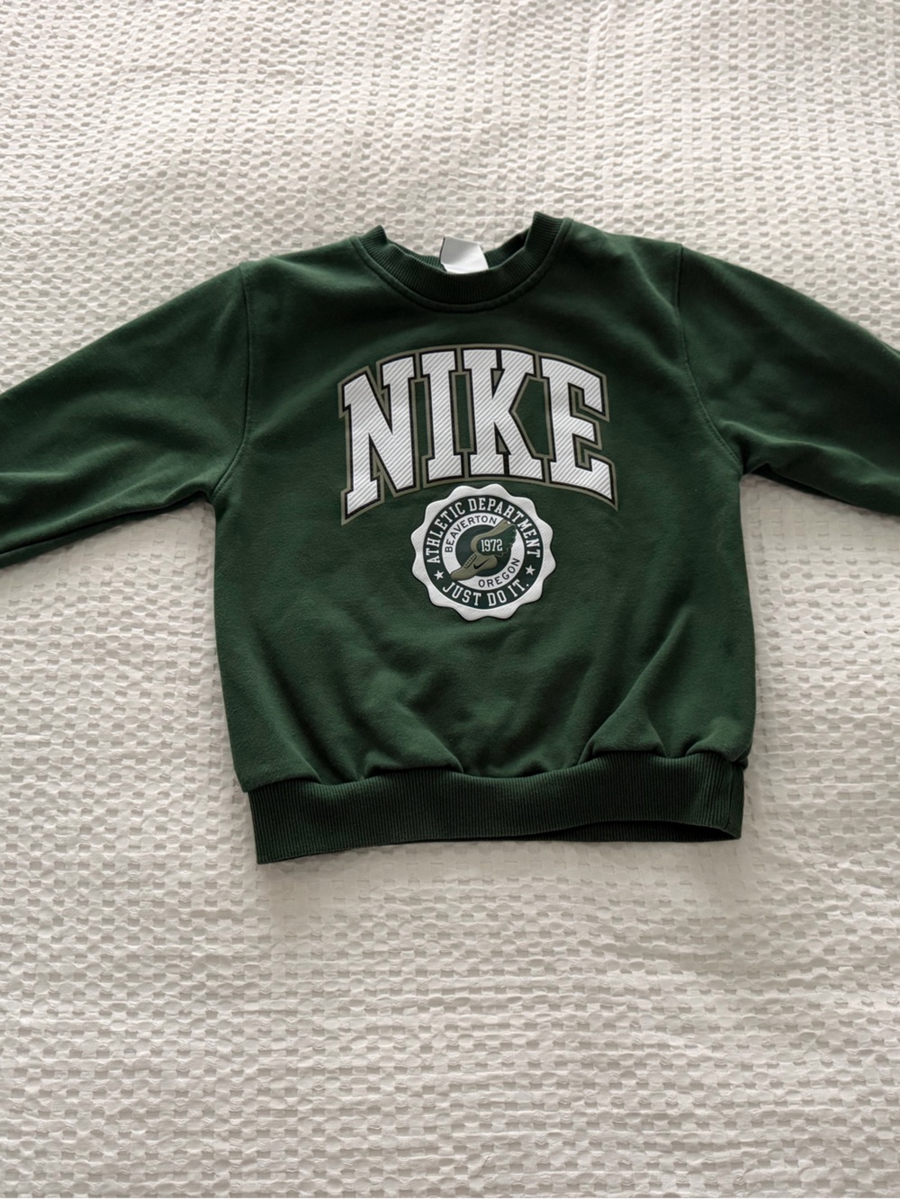 Nike Boys Size 7 Green Athletic Department 1972 Crewneck Sweatshirt